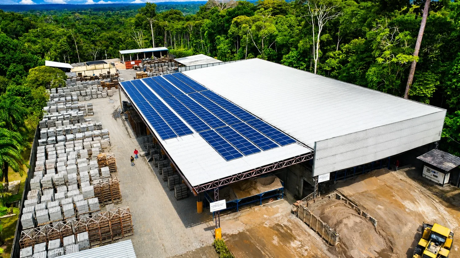 Usina solar na indústria Paviblocos